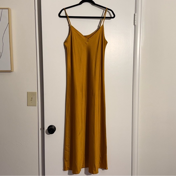 MELLODAY Goldenrod and Chestnut Long Sleeve Dress - Picture 3 of 7